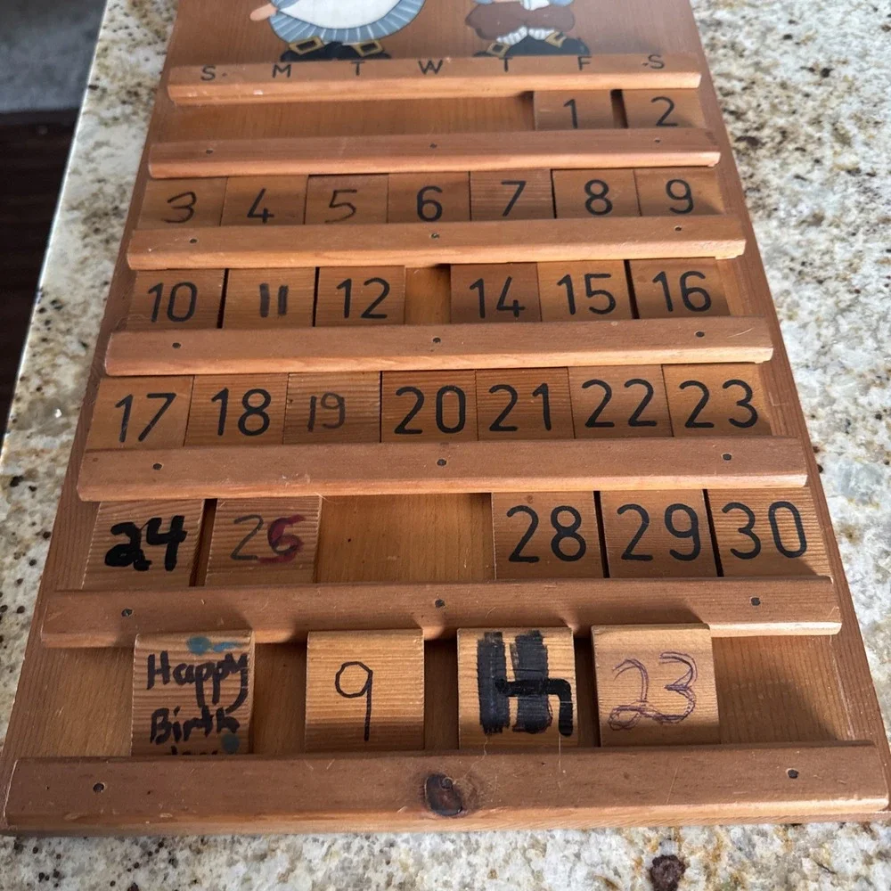Perpetual Calendar Wood Cottage Core Granny Core Amish Man Woman Vintage READ